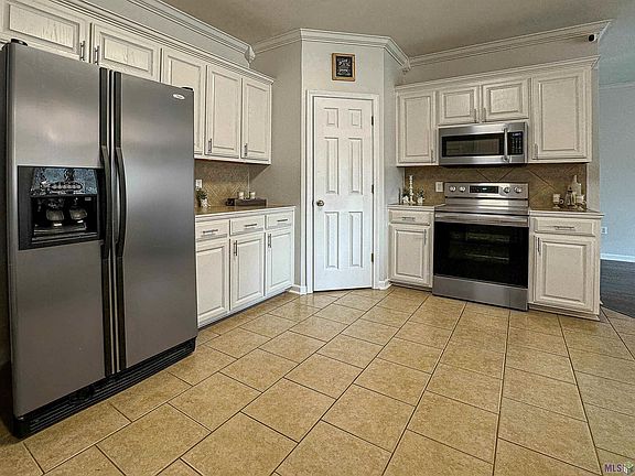 5th image of 43035 Sycamore Bend Ave