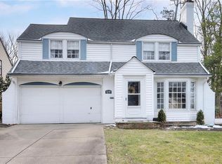 3246 Rumson Rd, Cleveland Heights, OH 44118