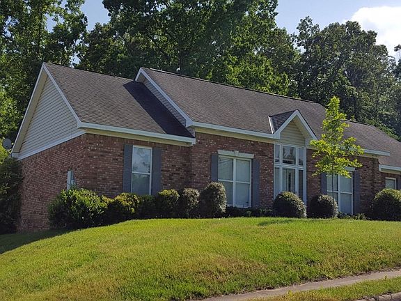 3rd image of 8305 Meadowlake Dr W