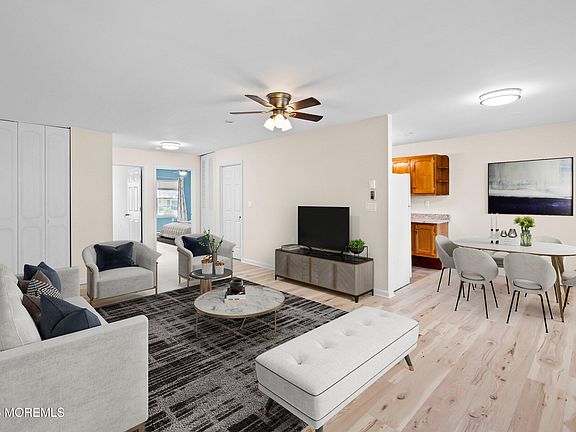 5th image of 102 Edinburgh Lane #E