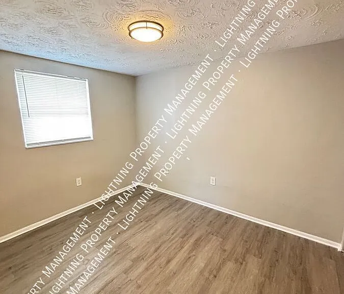 4540 Audrey Ln — Photo 4