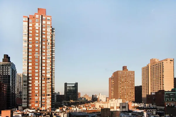 Sold by Evans Real Estate | media 14