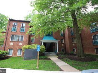 11817 Breton Ct APT 1C, Reston, VA 20191