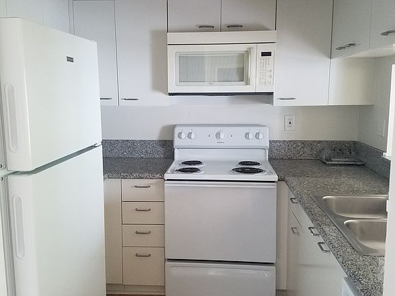 3rd image of 13290 SW 88th Ln #A212