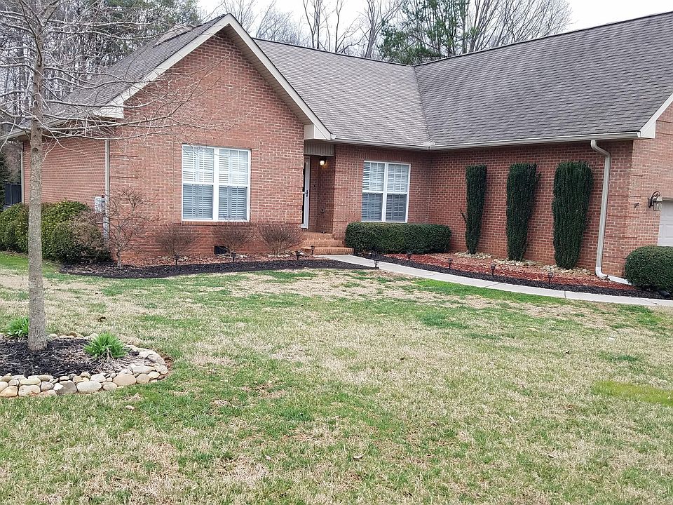 1st image of 2108 Cherokee Dr