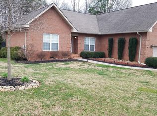 2108 Cherokee Dr, Maryville, TN 37801