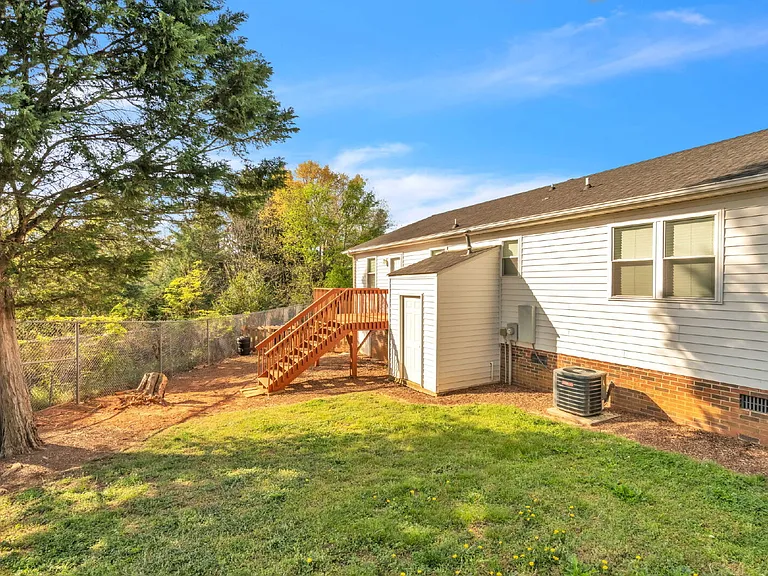 18 Genesis Ct #A — Photo 24