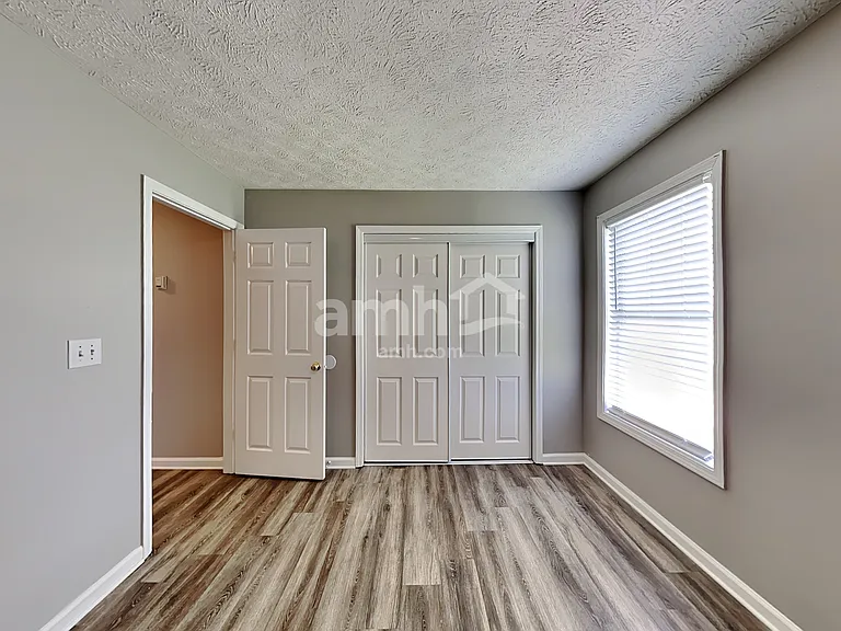 2025 Graybrook Dr — Photo 13