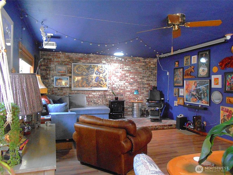 4th image of 400 Seamount Drive