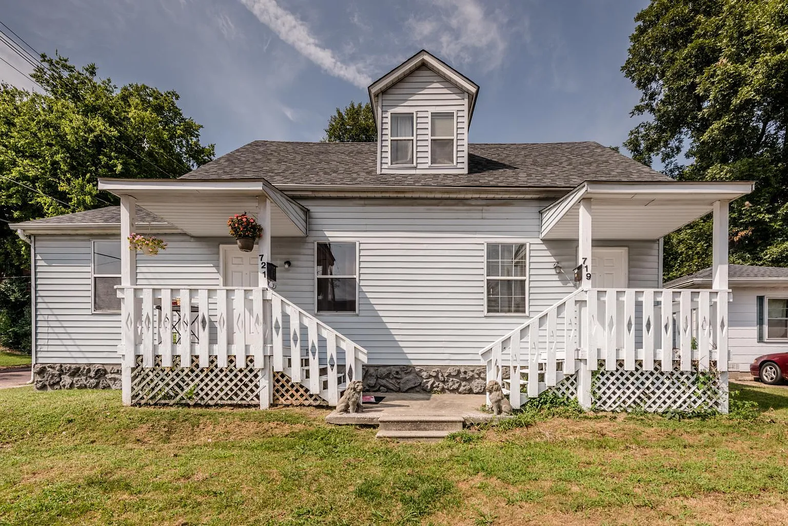 719 S Charles St photo 1