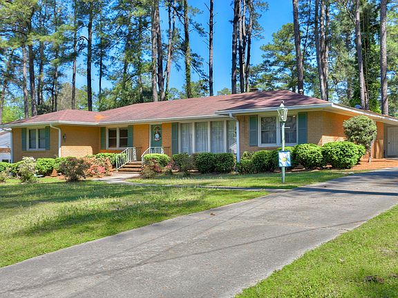 2nd image of 620 Canterbury Dr