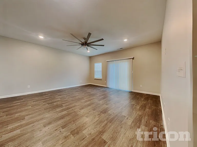 1614 Danielle Rd — Photo 4