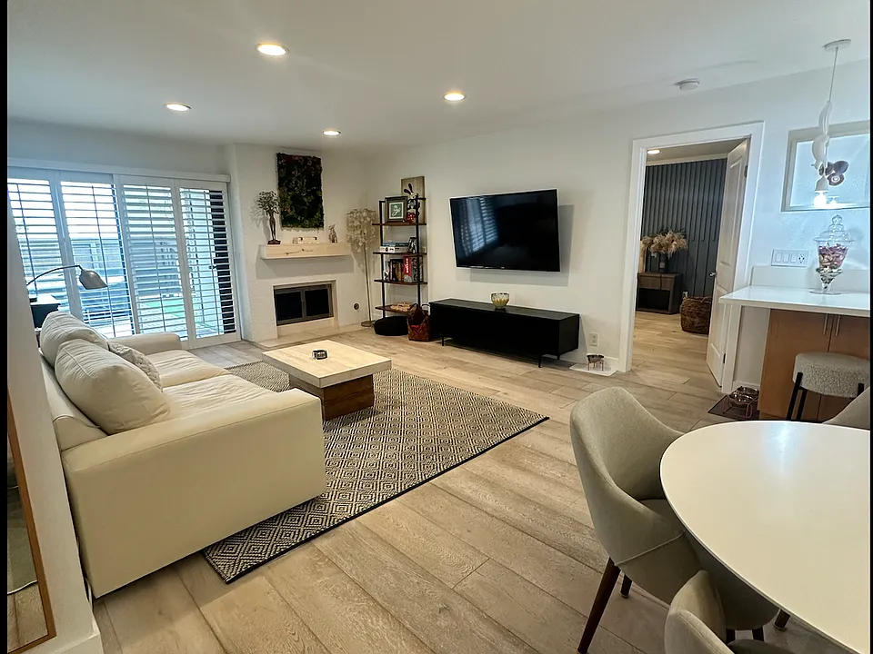 8601 Falmouth Ave #207