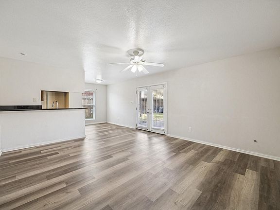 5th image of 135 Mill Stream Ln