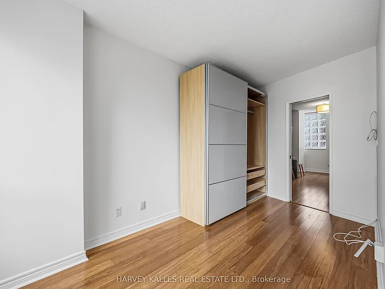 55 Bloor St E #1907 — Photo 11