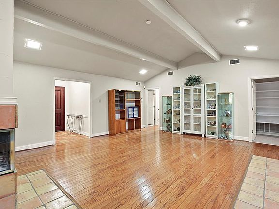 5th image of 10120 Desert Willow Dr