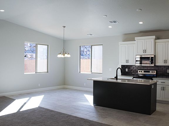3rd image of 358 W Camino Borde