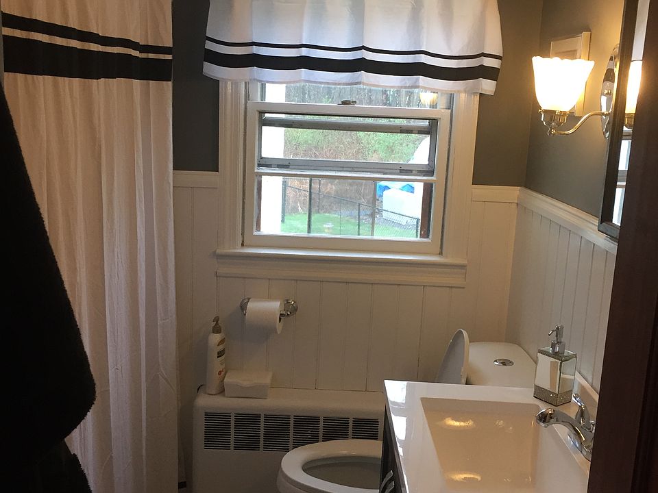 2nd image of 52 Upton St