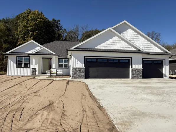 1663 Betty Jean Ln, Green Bay, WI 54313