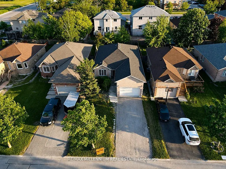 15 Quinlan Rd — Photo 3