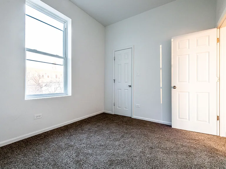 1630 S Sawyer Ave — Photo 3