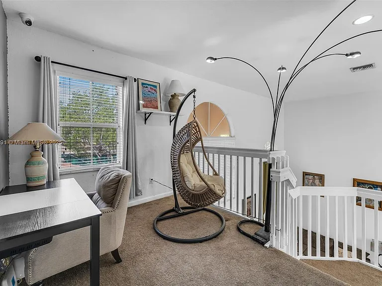 1755 NE 37th Ave — Photo 17