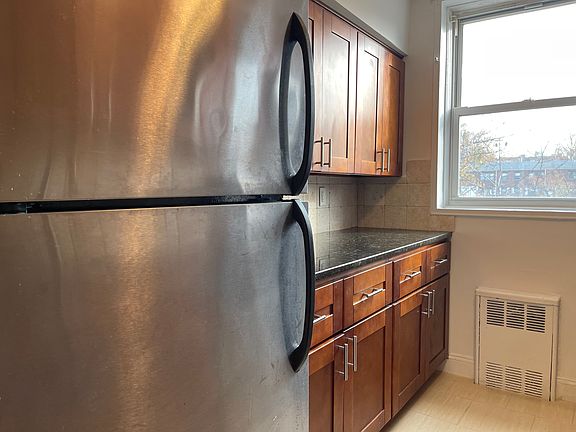 4th image of 2510 Ocean Pkwy APT 7G