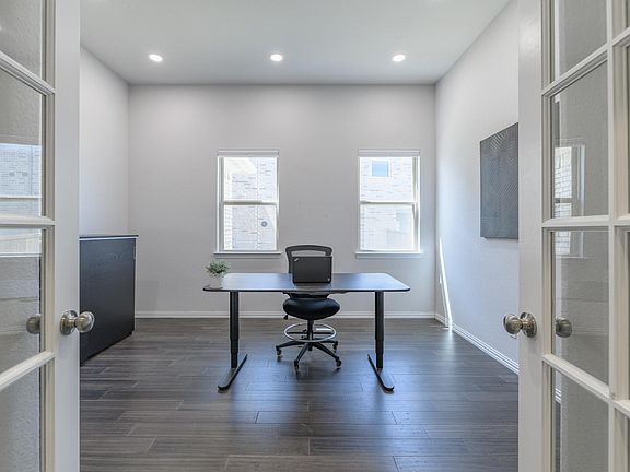5th image of 120 Black Alder Dr