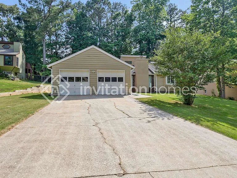 327 Mackinac Holw — Photo 1