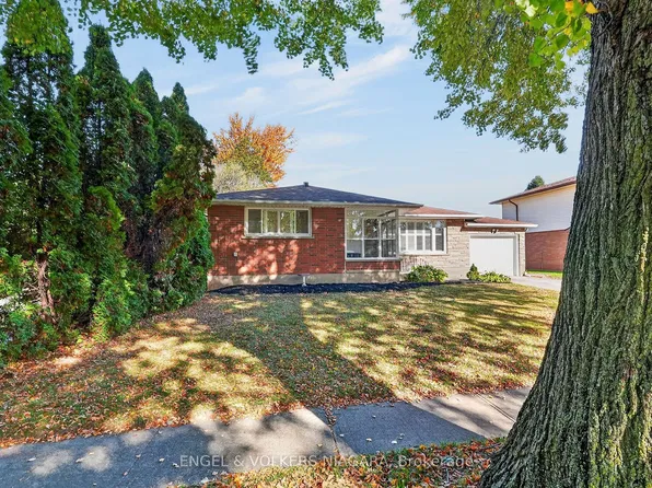 6773 Crawford St, Niagara Falls, ON L2E 5Z6