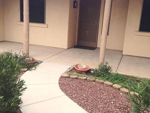 3rd image of 809 S Placita Hermosura