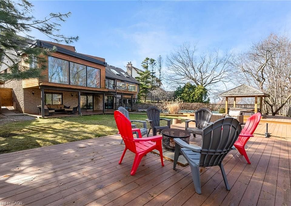 1st image of 39 Hilts Dr
