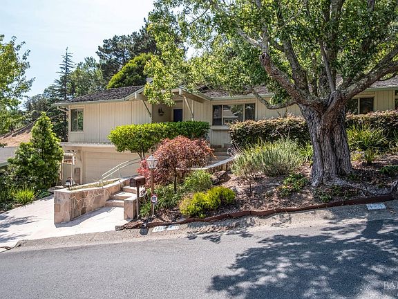 5th image of 121 Paseo Way