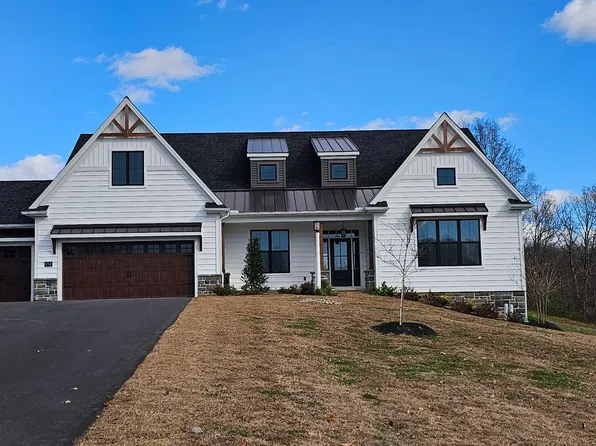 136 Stillcreek Rd #11, Millersville, PA 17551