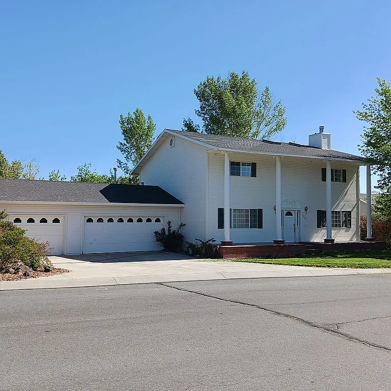 4244 Hidden Meadow Dr photo 1