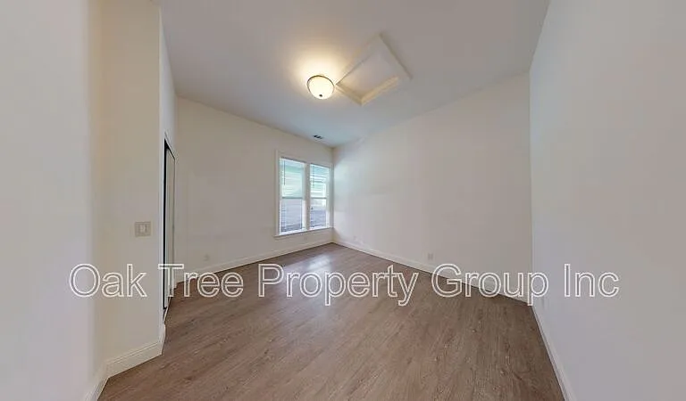 2317 Martin Luther King Jr Way — Photo 4