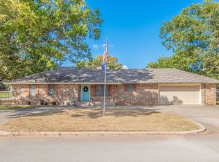 907 Luglena Ln, Purcell, OK 73080