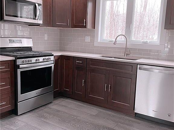 5th image of 536 Creekside Dr