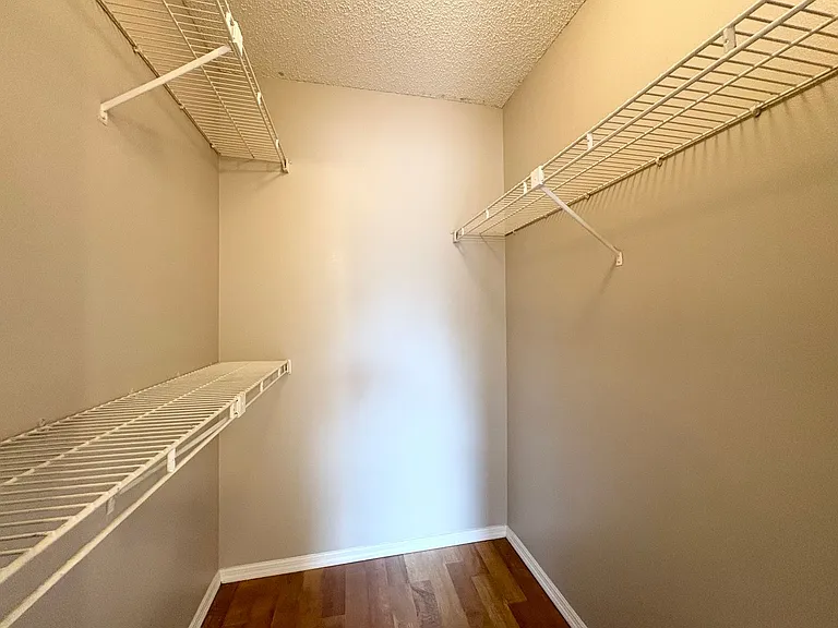 380 Lakepointe Dr #201 — Photo 15