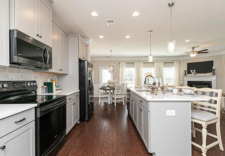327 Braswell Ct — Photo 8