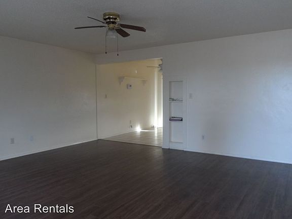 4th image of 25463 Dayton Ave