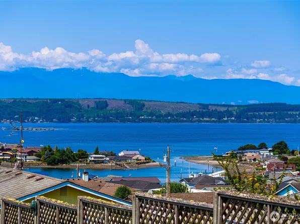 38012 NE Maple Place, Hansville, WA 98340