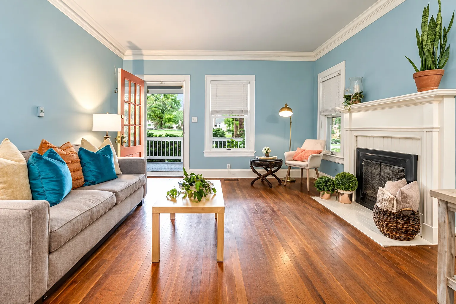 2 bed, 1000 sqft, $1,800 — Photo 3