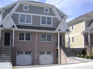 83 Gainsborg Ave E, West Harrison, NY 10604