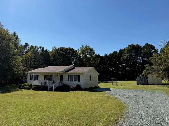 3734 SE School Rd — Photo 2