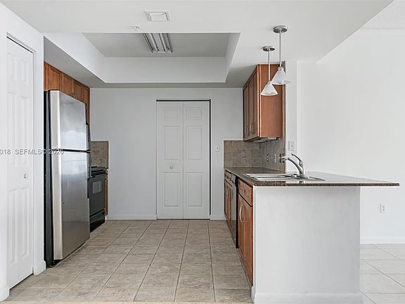 4th image of 2000 N Bayshore Dr APT 420