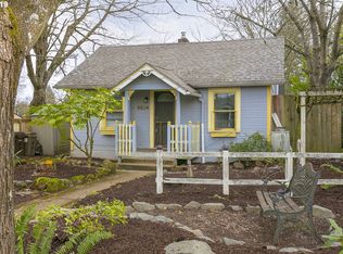 8524 SE Morrison St, Portland, OR 97216