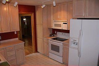 4th image of 1509 Hawthorne Dr