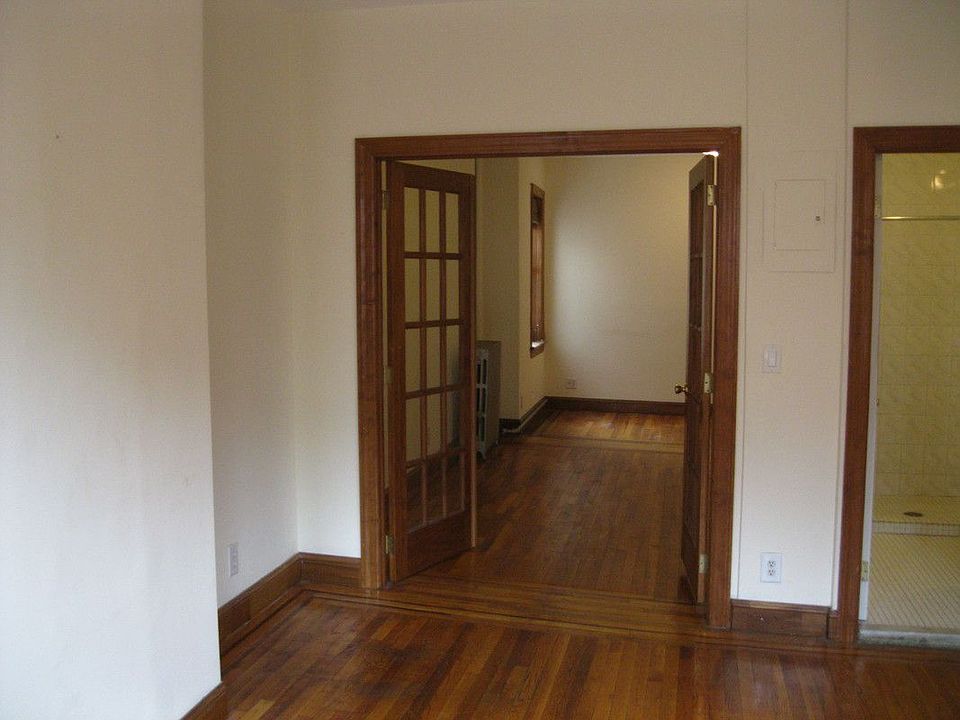 2nd image of 217 7th Ave Ste A