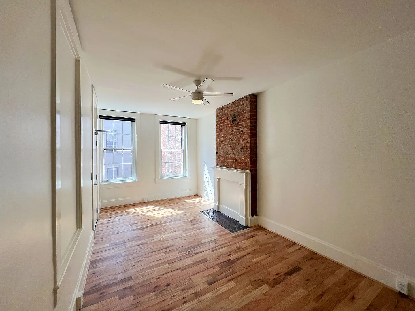 1307 Main St — Photo 2